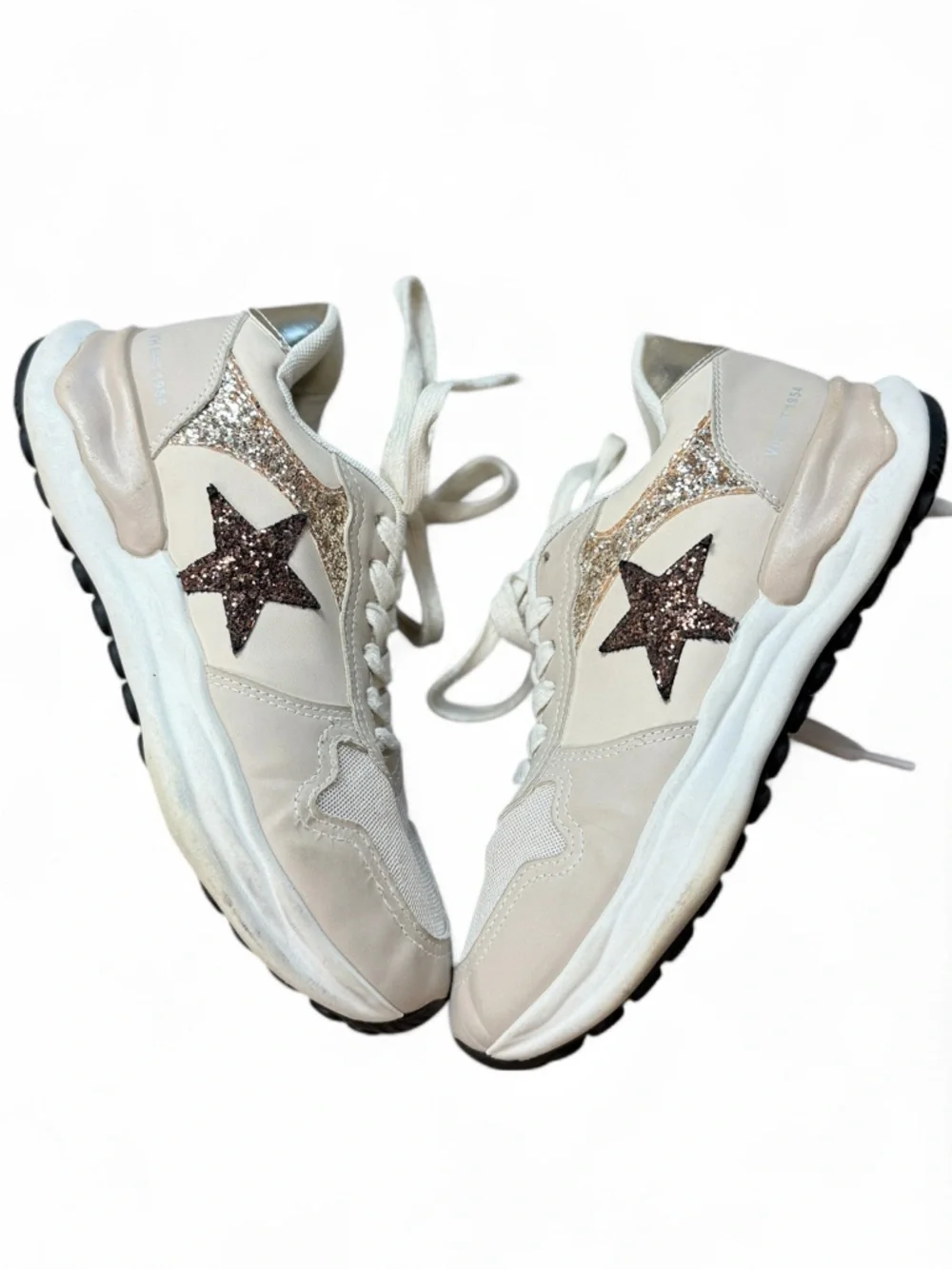Vintage Havana Cloud Cream & Gold Star Accent Casual Sneakers